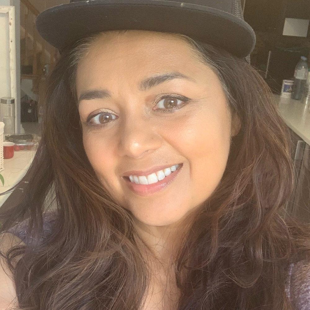 Meet your Posher, Amina